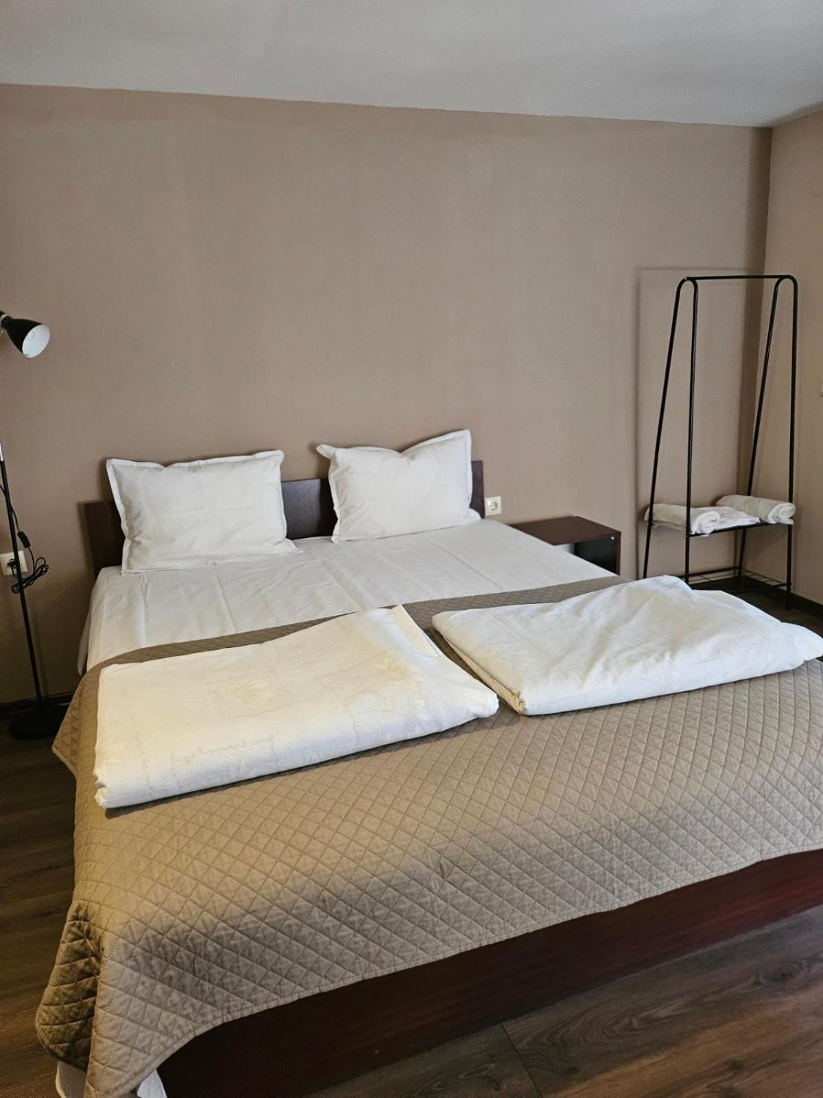 Orehite-Family Hotel ,Food & Pool Bozhichen Dış mekan fotoğraf