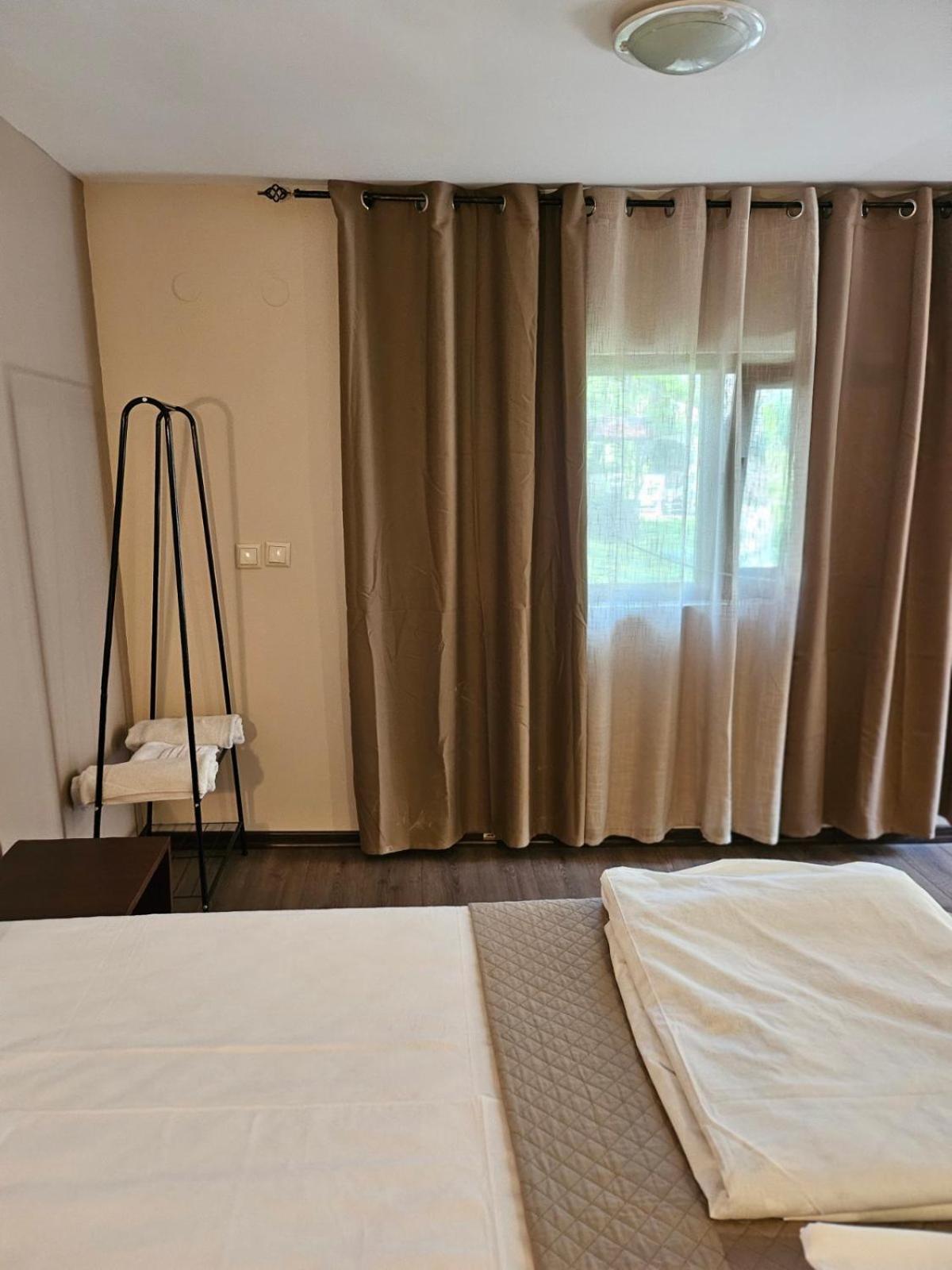 Orehite-Family Hotel ,Food & Pool Bozhichen Dış mekan fotoğraf
