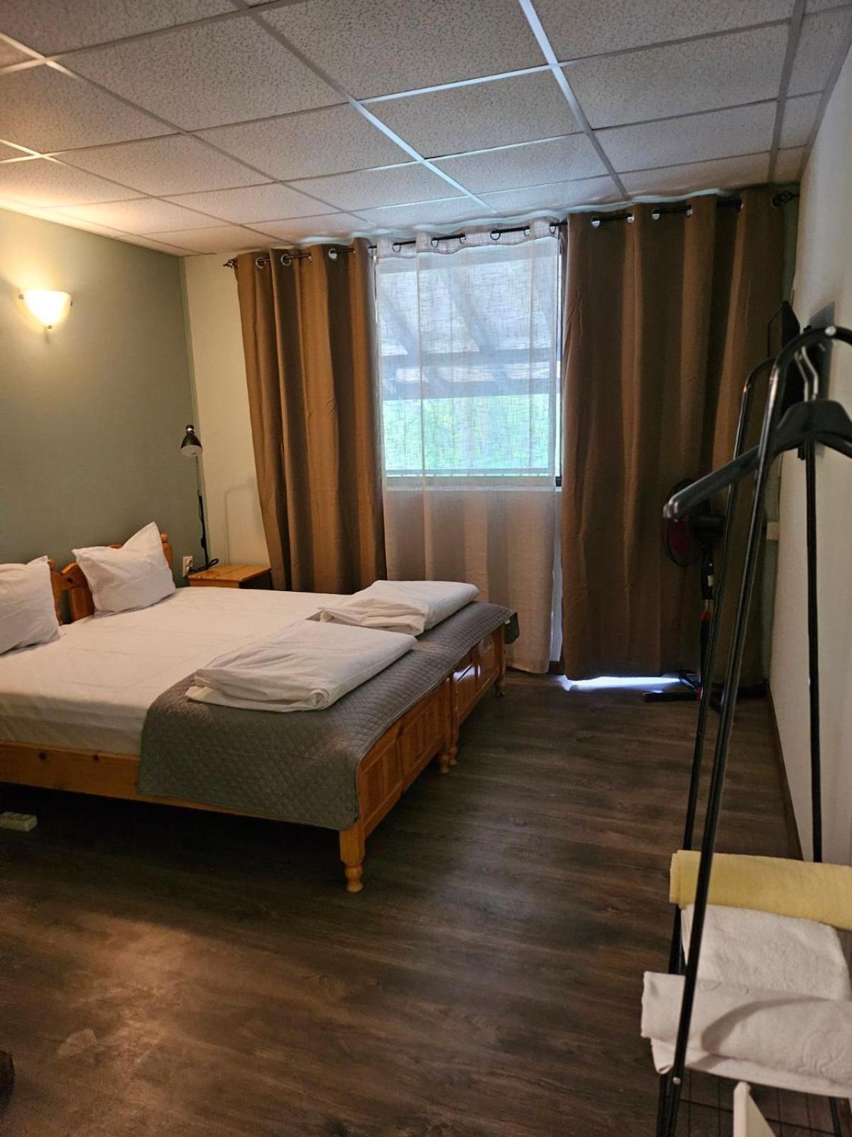 Orehite-Family Hotel ,Food & Pool Bozhichen Dış mekan fotoğraf