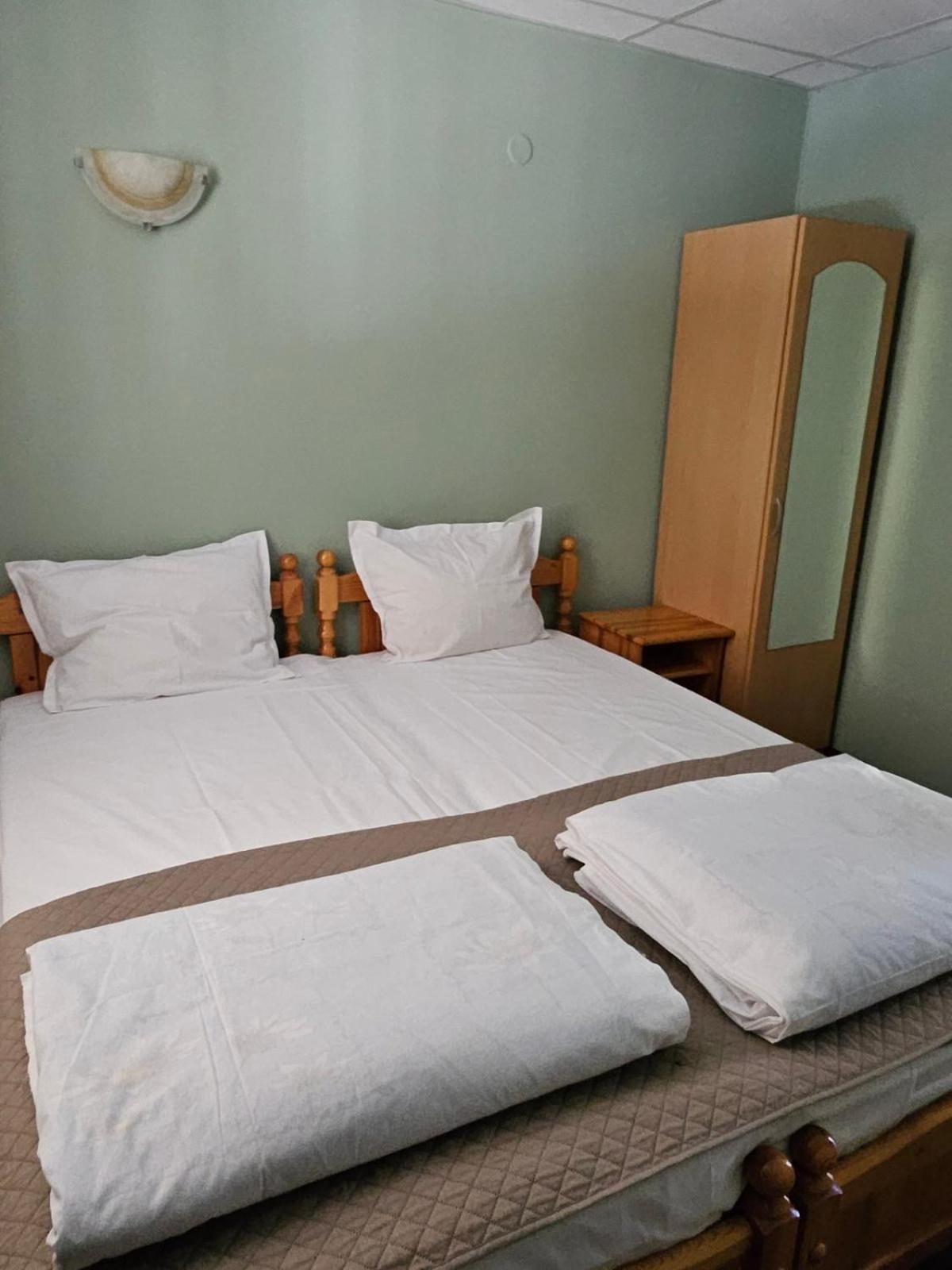Orehite-Family Hotel ,Food & Pool Bozhichen Dış mekan fotoğraf