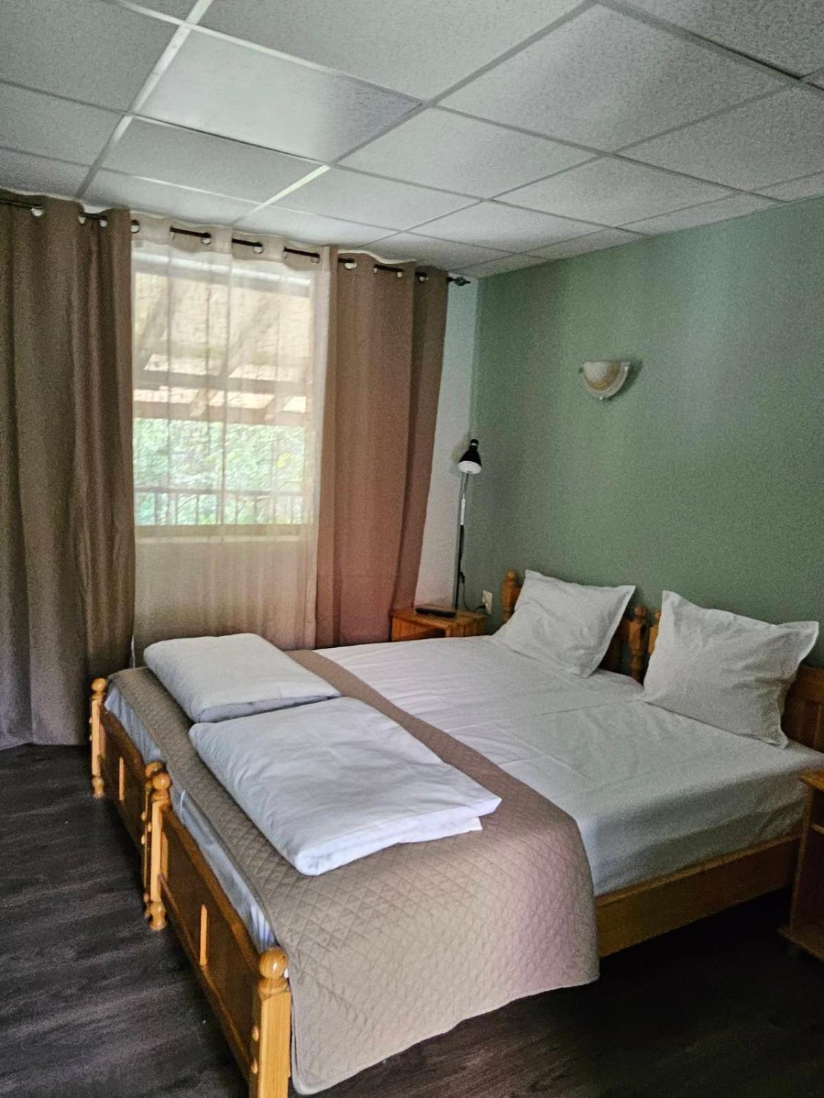Orehite-Family Hotel ,Food & Pool Bozhichen Dış mekan fotoğraf