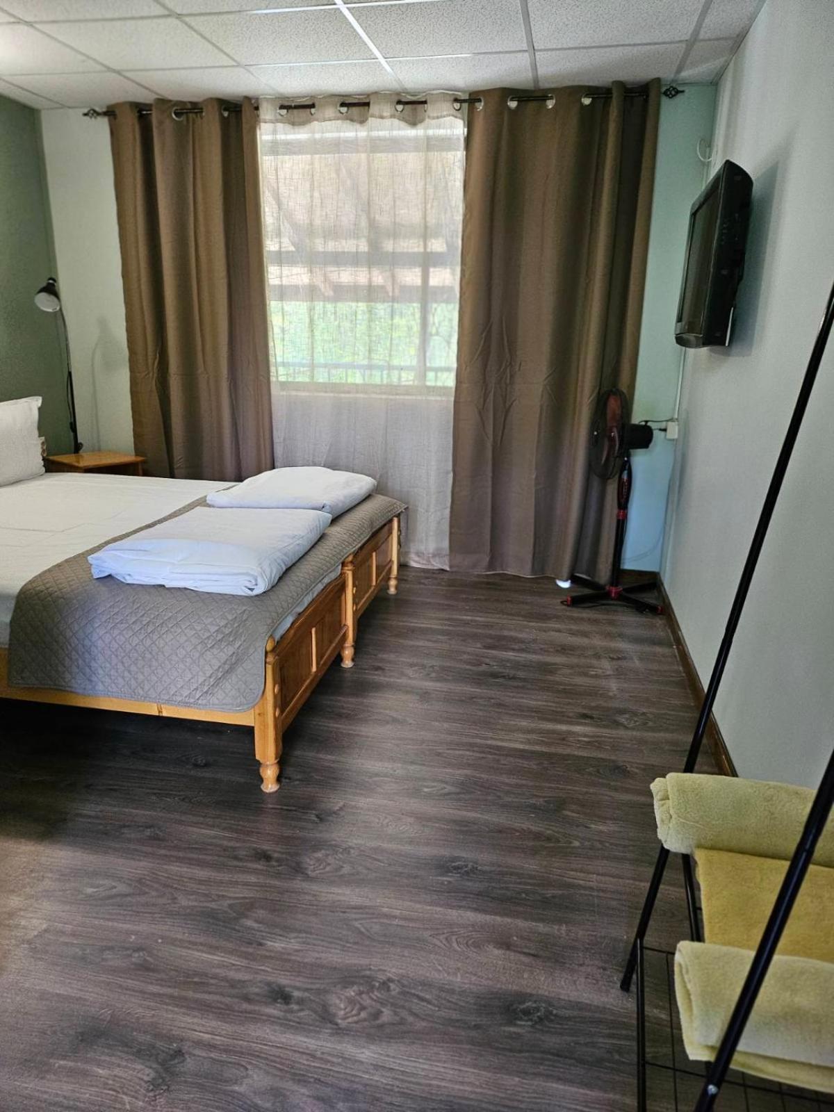 Orehite-Family Hotel ,Food & Pool Bozhichen Dış mekan fotoğraf